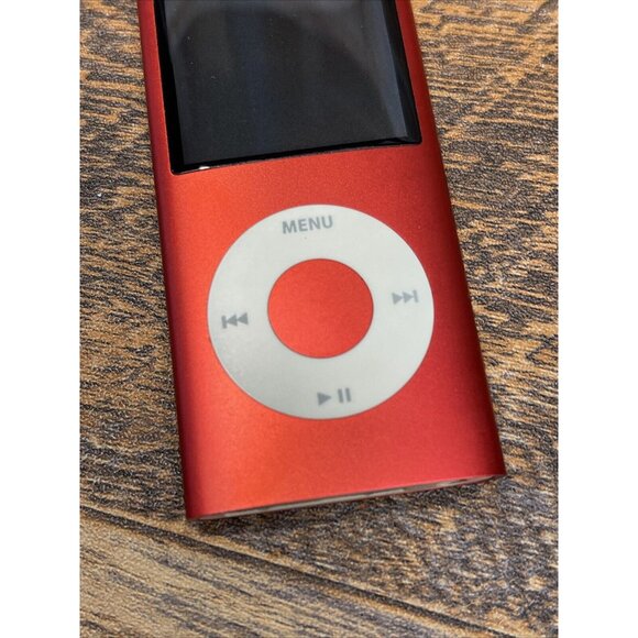 Apple 8GB iPod Nano - 4th Generation - Red 5 V - Picture 5 of 5